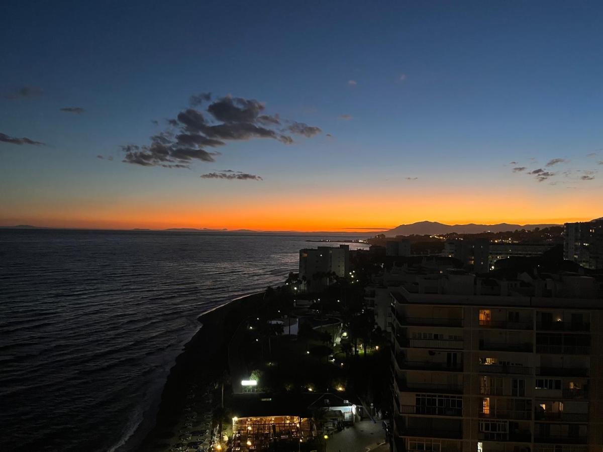 Studio On The Beach Front Apartment Malaga Bagian luar foto