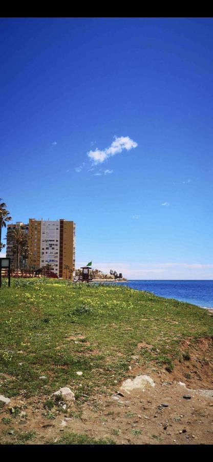 Studio On The Beach Front Apartment Malaga Bagian luar foto