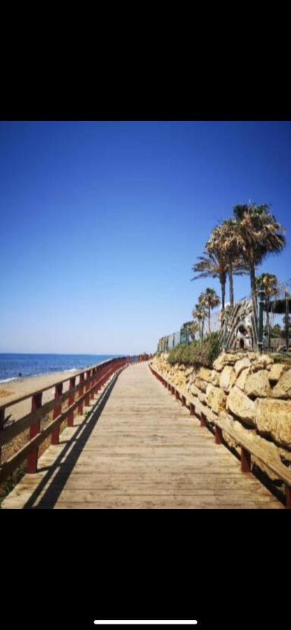 Studio On The Beach Front Apartment Malaga Bagian luar foto