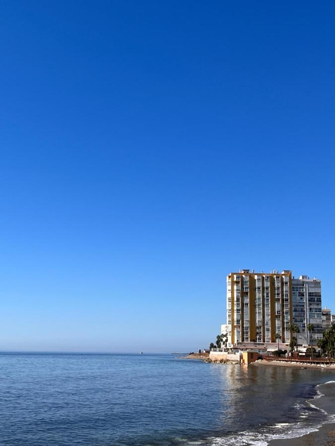 Studio On The Beach Front Apartment Malaga Bagian luar foto