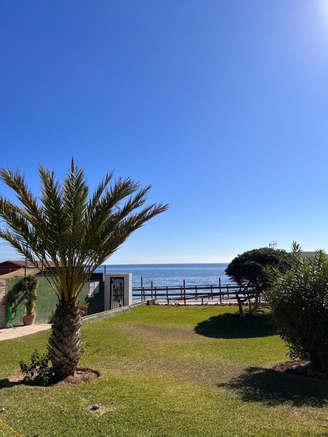 Studio On The Beach Front Malaga Bagian luar foto